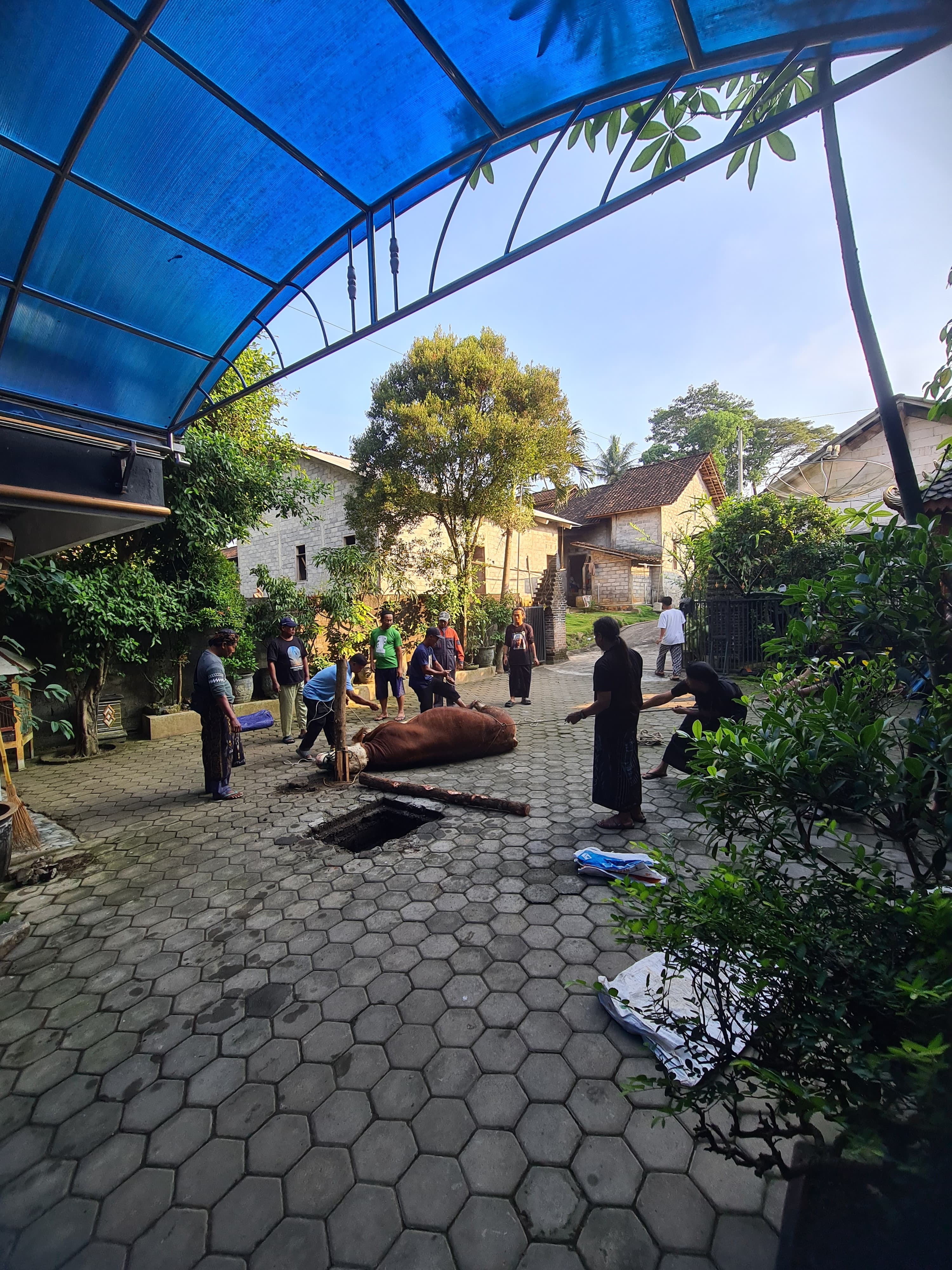 Pondok Pesantren Darul Hidayah Al-Karomah Rayakan Iduladha 1447 H, Tebar Kepedulian untuk Warga